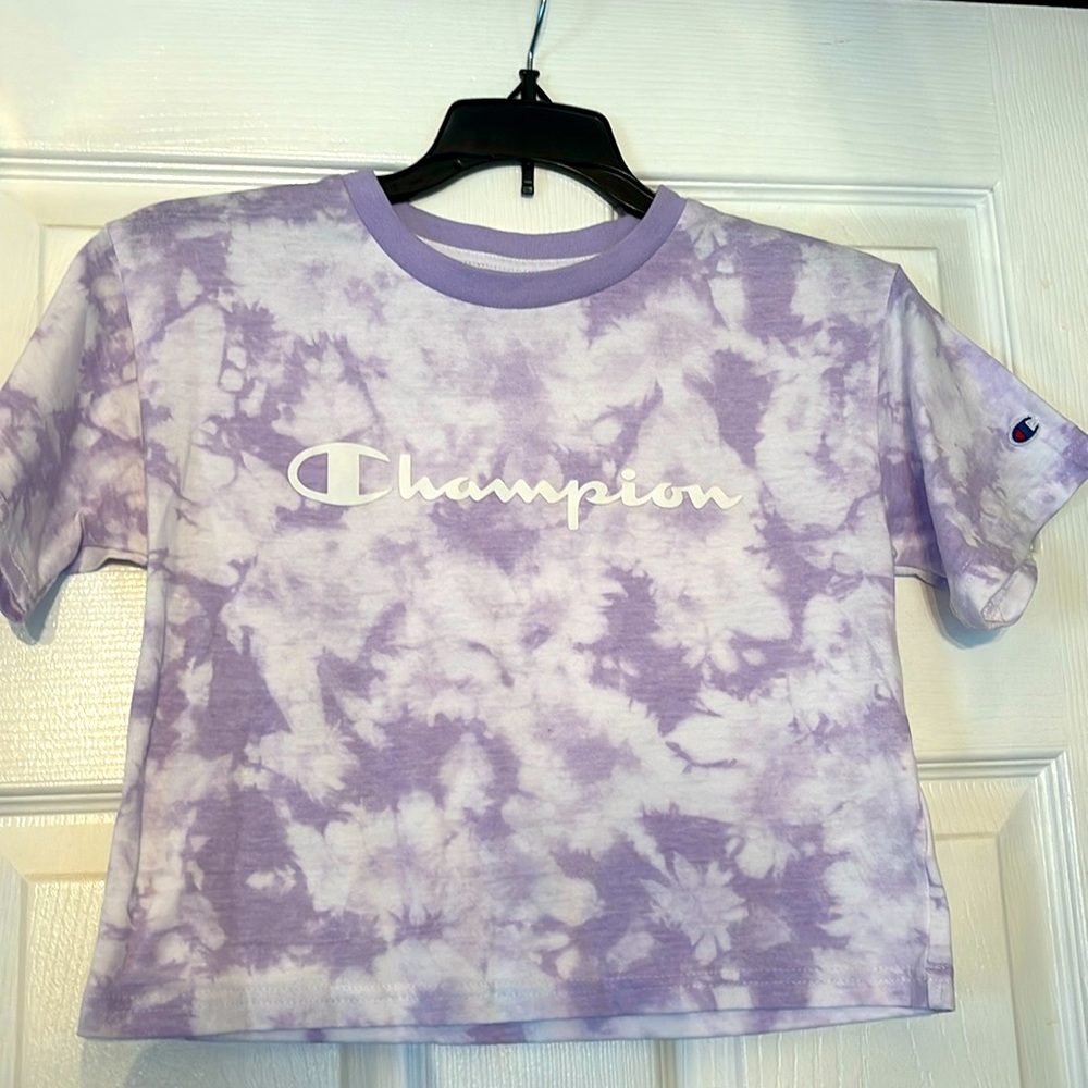 Brand new. Purple tie-dye champion cropped T-shirt.